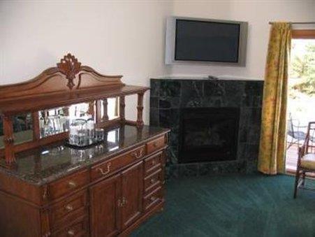 Tally Ho Inn Carmel-by-the-Sea Номер фото